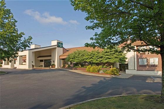 Holiday Lodge Hotel Oak Hill Екстериор снимка