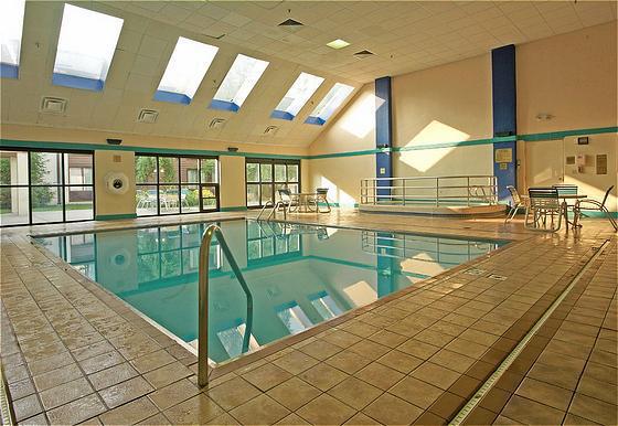 Holiday Lodge Hotel Oak Hill Екстериор снимка