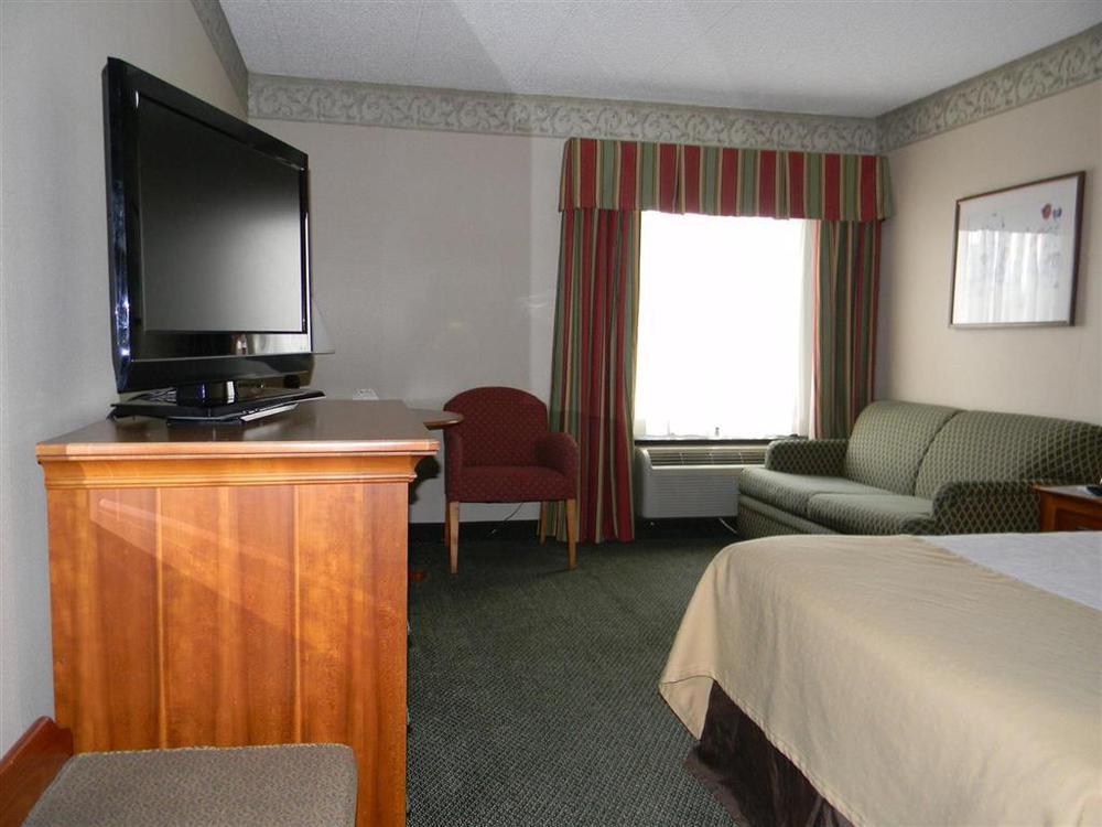 Holiday Lodge Hotel Oak Hill Стая снимка